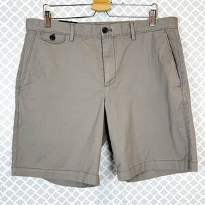 NWT Banana Republic Factory Men’s Grey Lived in Chino Short